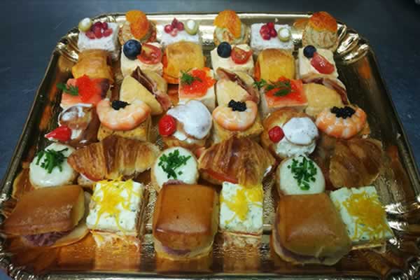 Bandeja de Canapés y Aperitivos