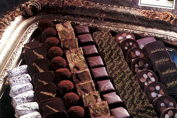 CHOCOLATES Y CARAMELOS